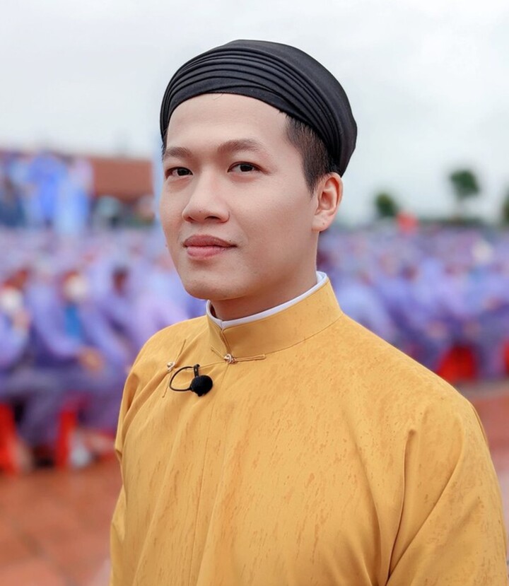 Nam MC 'mát tay' nhất Đường lên đỉnh Olympia, 4 năm dẫn điểm cầu có nhà vô địch- Ảnh 2. Nam MC 'mát tay' nhất Đường lên đỉnh Olympia, 4 năm dẫn điểm cầu có nhà vô địch- Ảnh 2.