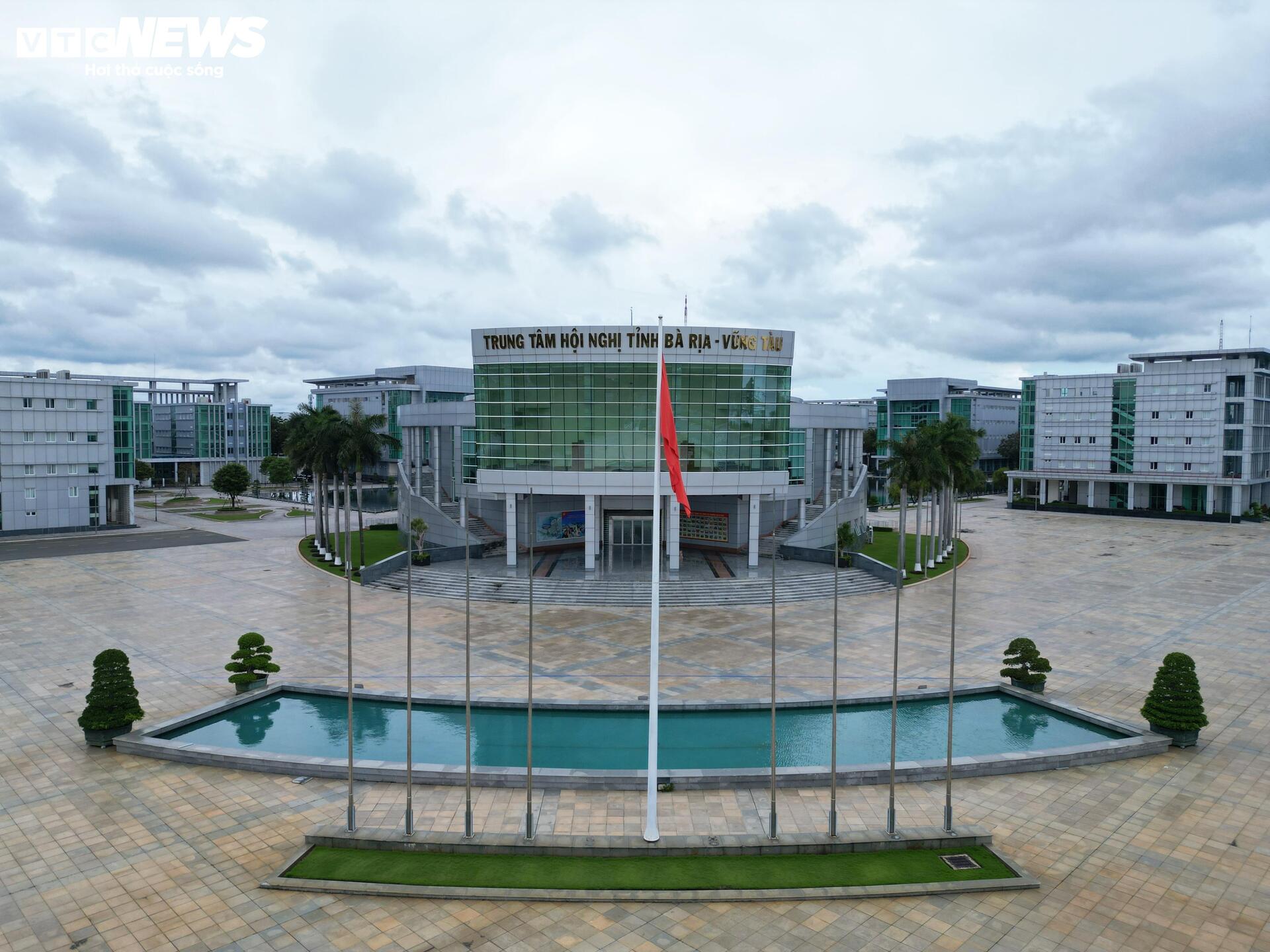 Cận cảnh trung tâm hành chính nghìn tỷ ở TP.HCM được đề xuất làm trường học- Ảnh 7. Cận cảnh trung tâm hành chính nghìn tỷ ở TP.HCM được đề xuất làm trường học- Ảnh 7.