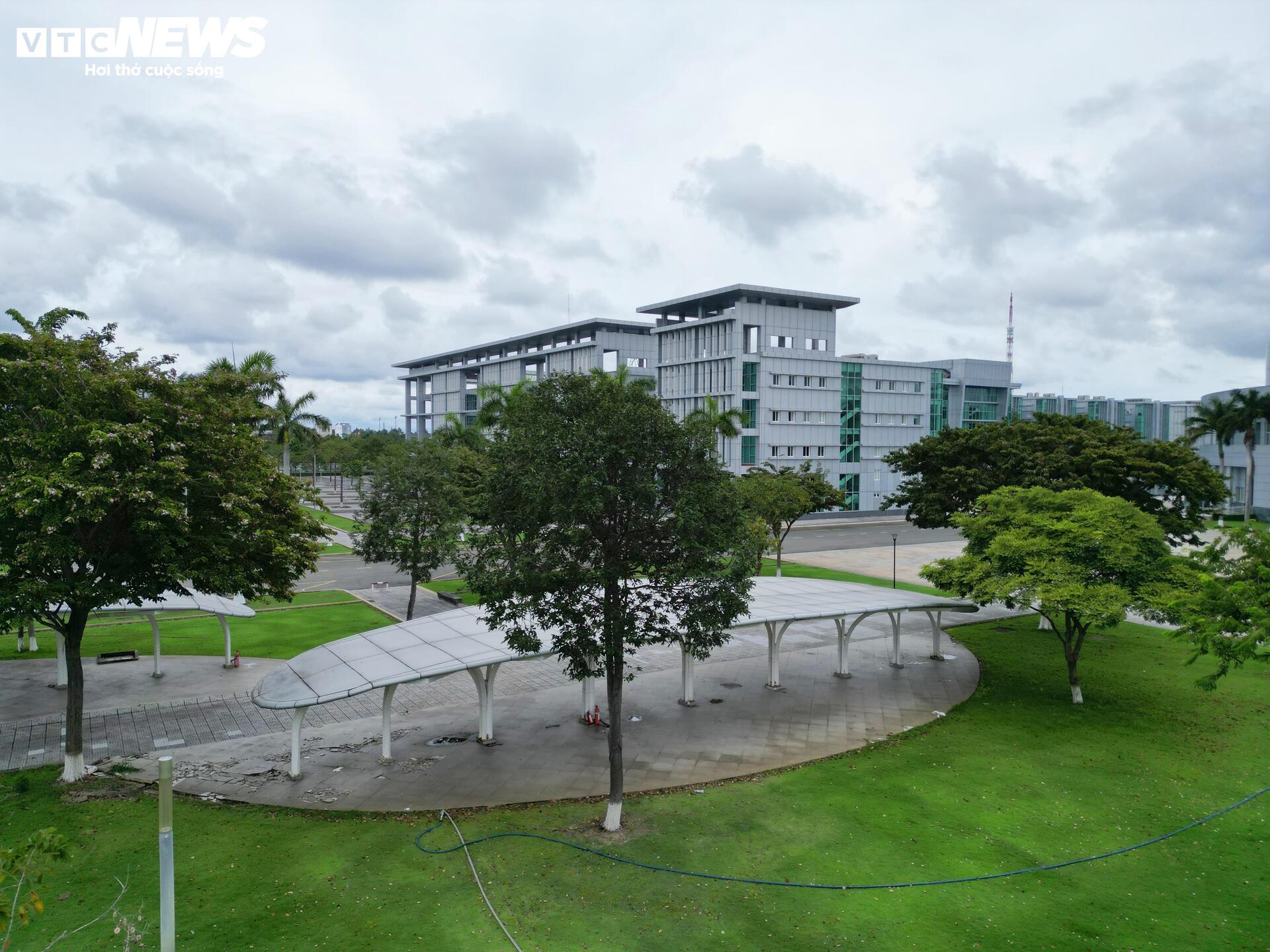 Cận cảnh trung tâm hành chính nghìn tỷ ở TP.HCM được đề xuất làm trường học- Ảnh 6. Cận cảnh trung tâm hành chính nghìn tỷ ở TP.HCM được đề xuất làm trường học- Ảnh 6.