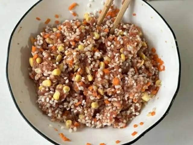 Trộn 4 nguyên liệu đơn giản rồi vo tròn và hấp: Ngon bất ngờ, thơm lừng dùng ăn sáng, trưa hay tối đều hợp- Ảnh 5. Trộn 4 nguyên liệu đơn giản rồi vo tròn và hấp: Ngon bất ngờ, thơm lừng dùng ăn sáng, trưa hay tối đều hợp- Ảnh 5.