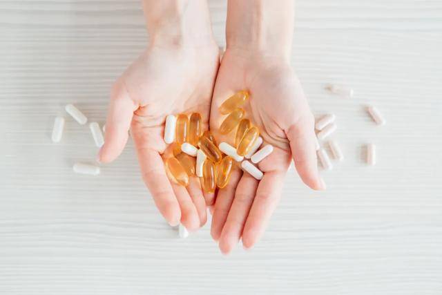 Thực phẩm bổ sung quan trọng nhất cho người cao tuổi trên 65 tuổi là 3 loại vitamin này!- Ảnh 5. Thực phẩm bổ sung quan trọng nhất cho người cao tuổi trên 65 tuổi là 3 loại vitamin này!- Ảnh 5.