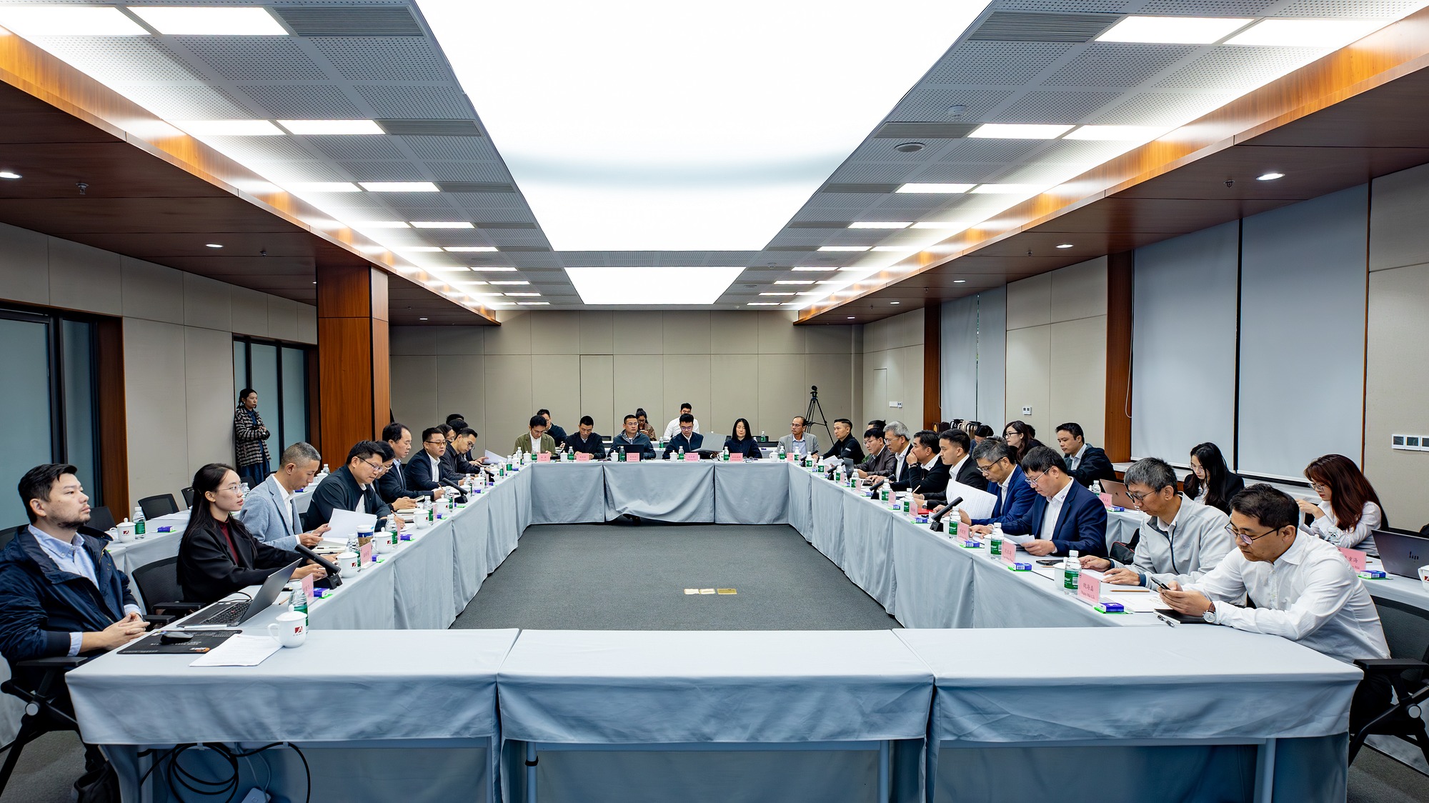 Nhiều chuyên gia hàng đầu Trung Quốc nghiên cứu ‘siêu dự án’ 300.000 tỷ đồng, Chủ tịch Đèo Cả có đề nghị quan trọng- Ảnh 1. Nhiều chuyên gia hàng đầu Trung Quốc nghiên cứu ‘siêu dự án’ 300.000 tỷ đồng, Chủ tịch Đèo Cả có đề nghị quan trọng- Ảnh 1.