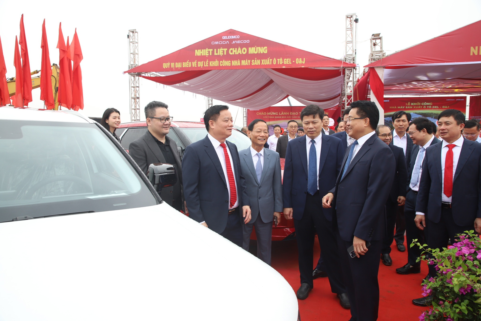 Thêm một nhà máy sản xuất ô tô khởi công tại Việt Nam: Vốn đầu từ gần 8.400 tỷ đồng, diện tích hơn 380.000 m², công suất 120.000 xe/năm- Ảnh 2. Thêm một nhà máy sản xuất ô tô khởi công tại Việt Nam: Vốn đầu từ gần 8.400 tỷ đồng, diện tích hơn 380.000 m², công suất 120.000 xe/năm- Ảnh 2.