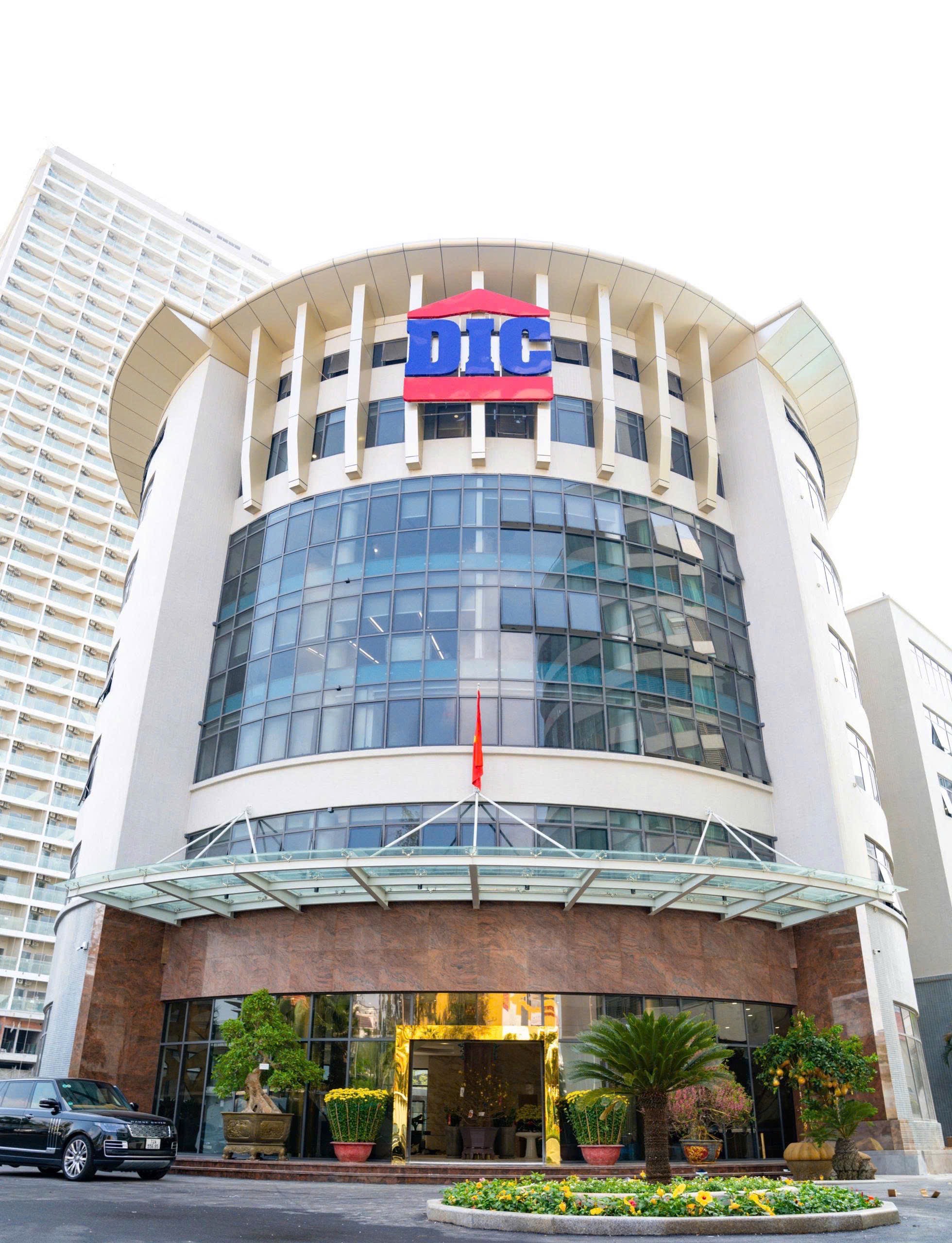 Tập đoàn DIC nhận giải thưởng Top 10 Thương hiệu uy tín hàng đầu ASEAN 2025- Ảnh 3. Tập đoàn DIC nhận giải thưởng Top 10 Thương hiệu uy tín hàng đầu ASEAN 2025- Ảnh 3.