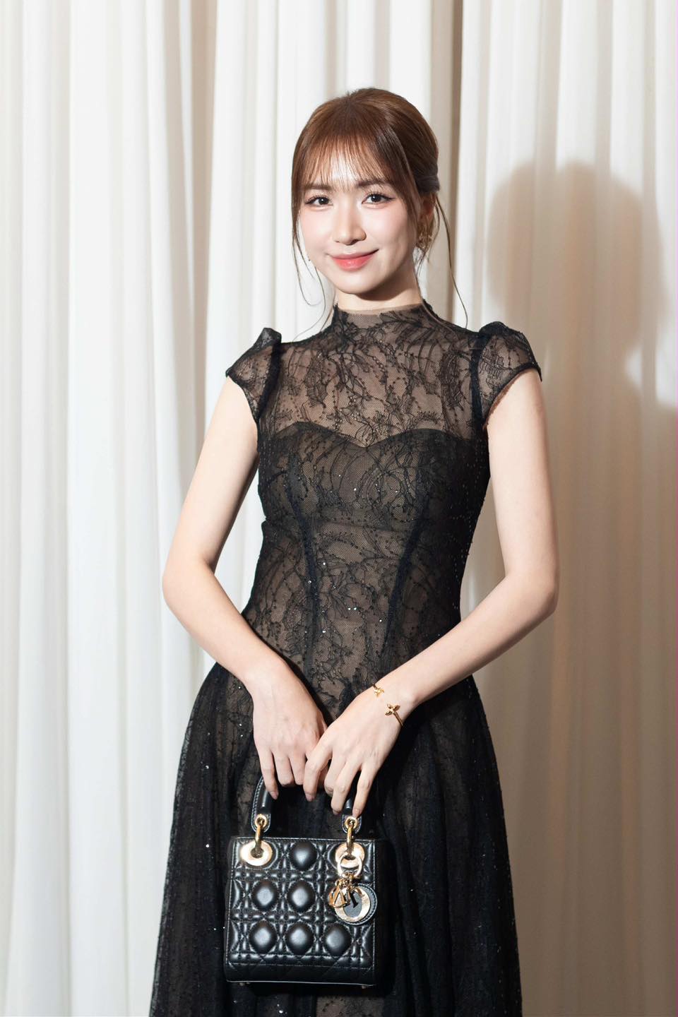 Hòa Minzy lên tiếng gấp- Ảnh 2. Hòa Minzy lên tiếng gấp- Ảnh 2.