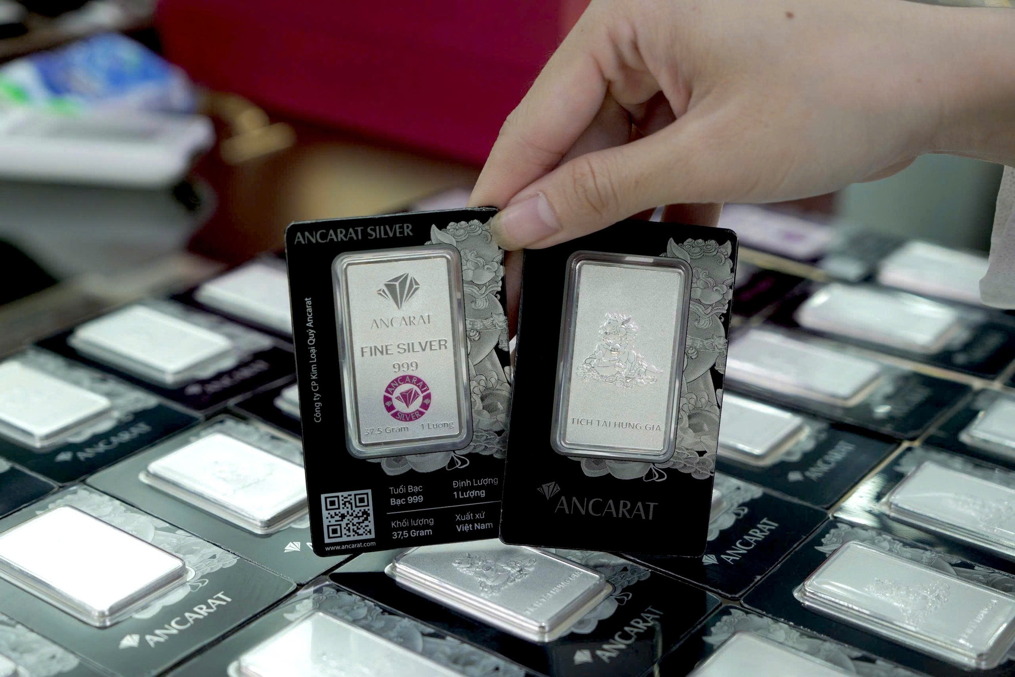 Giá bạc hôm nay 31/10 bật tăng mạnh - Ảnh 1. Giá bạc hôm nay 31/10 bật tăng mạnh - Ảnh 1.