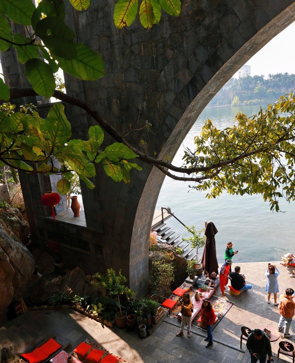 Nữ nghệ sĩ 30 năm không ăn cơm sở hữu biệt thự  Nữ nghệ sĩ 30 năm không ăn cơm sở hữu biệt thự