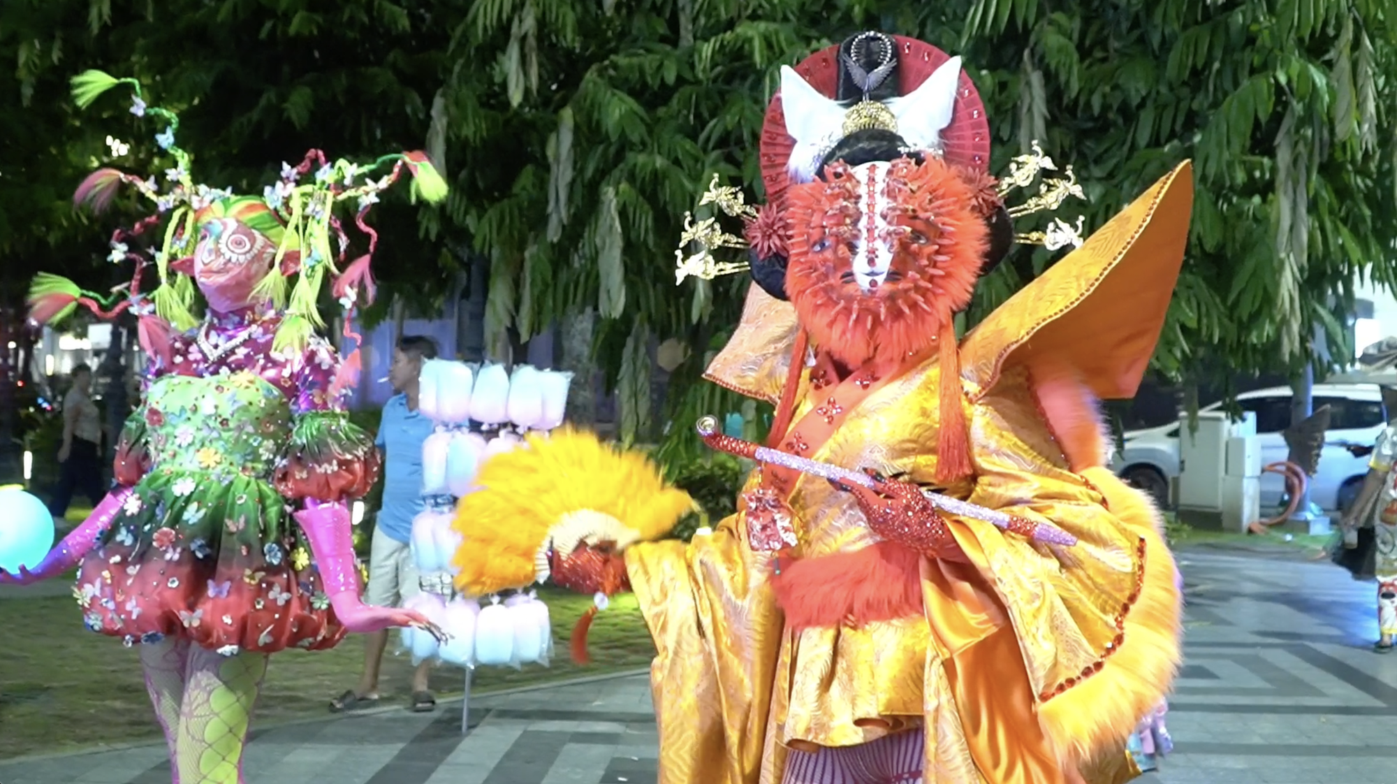 Video: Giới trẻ TP.HCM chi tới 10 triệu/người để hoá trang Halloween- Ảnh 6. Video: Giới trẻ TP.HCM chi tới 10 triệu/người để hoá trang Halloween- Ảnh 6.