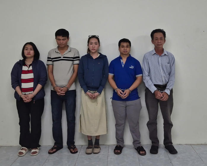 Công an TP HCM bắt chủ quán bar Destiny- Ảnh 1. Công an TP HCM bắt chủ quán bar Destiny- Ảnh 1.