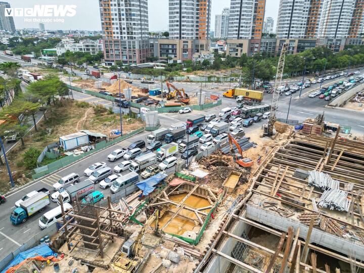 TP.HCM phải giải ngân đầu tư công hơn 600 tỷ đồng mỗi ngày- Ảnh 2. TP.HCM phải giải ngân đầu tư công hơn 600 tỷ đồng mỗi ngày- Ảnh 2.