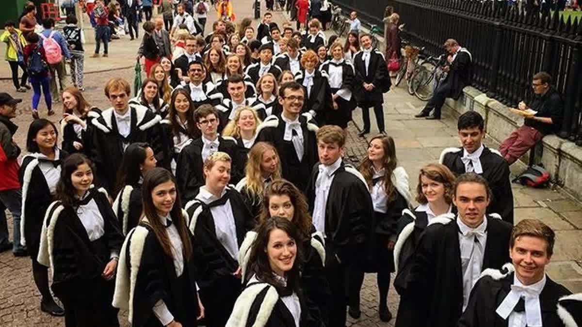 Nếu FTU là Harvard, NEU là Stanford, Y là Johns Hopkins thì ĐH Sư phạm Hà Nội xứng tầm trường nào trên thế giới?- Ảnh 3. Nếu FTU là Harvard, NEU là Stanford, Y là Johns Hopkins thì ĐH Sư phạm Hà Nội xứng tầm trường nào trên thế giới?- Ảnh 3.