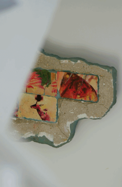 Sống một mình giữa ngôi nhà 350m2 đầy hơi ấm cùng Einstein, nữ nghệ sĩ 35 tuổi nhắn nhủ: Tự do không phải là bỏ đi mọi ràng buộc mà là...- Ảnh 8.