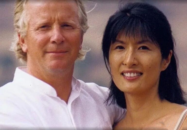 "Nàng dâu nhà Givenchy" phiên bản trung niên mới: 52 tuổi "khởi động" lại đời mình và bùng nổ thành siêu mẫu hạng A- Ảnh 3. "Nàng dâu nhà Givenchy" phiên bản trung niên mới: 52 tuổi "khởi động" lại đời mình và bùng nổ thành siêu mẫu hạng A- Ảnh 3.