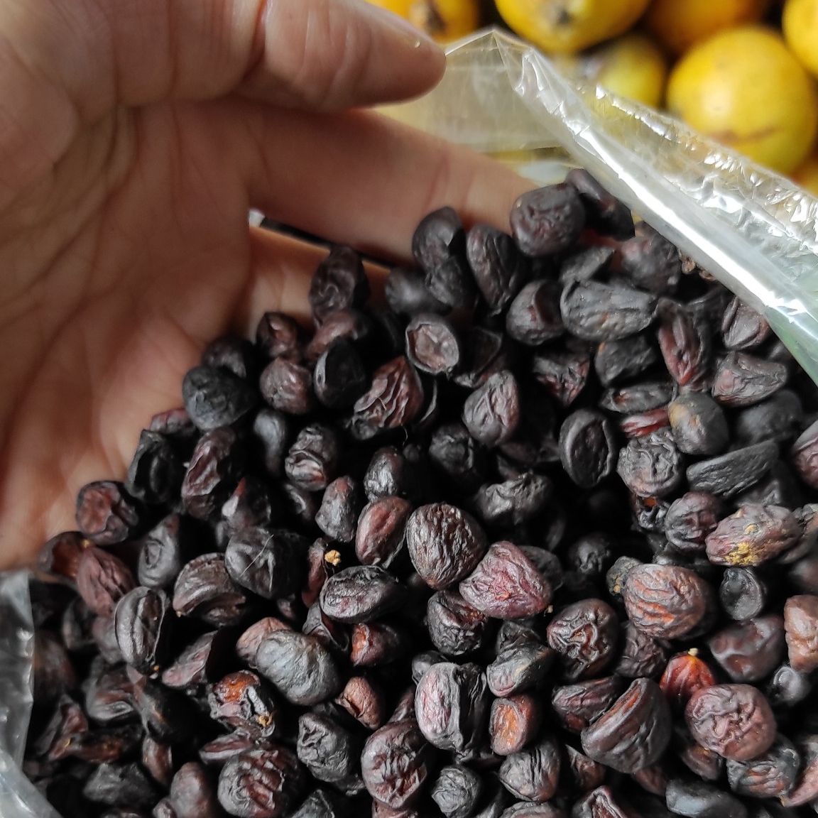 Nông sản độc lạ ở chợ phiên vùng cao: Không chỉ có măng khô, cua đá, đuông cọ... mà còn có cả "vàng đen" Tây Bắc- Ảnh 21.