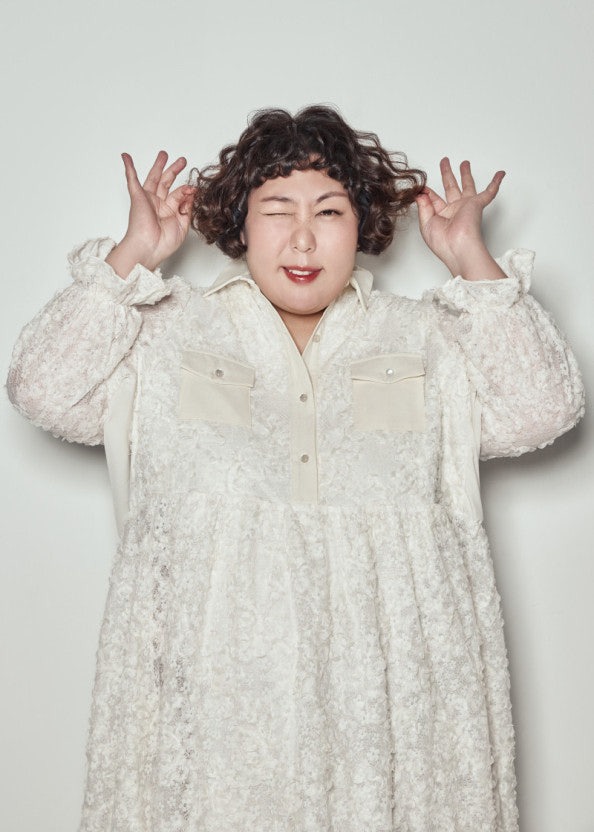 Nữ diễn viên đu đỉnh giá vàng than thở: "Tôi không ổn"- Ảnh 4. Nữ diễn viên đu đỉnh giá vàng than thở: "Tôi không ổn"- Ảnh 4.