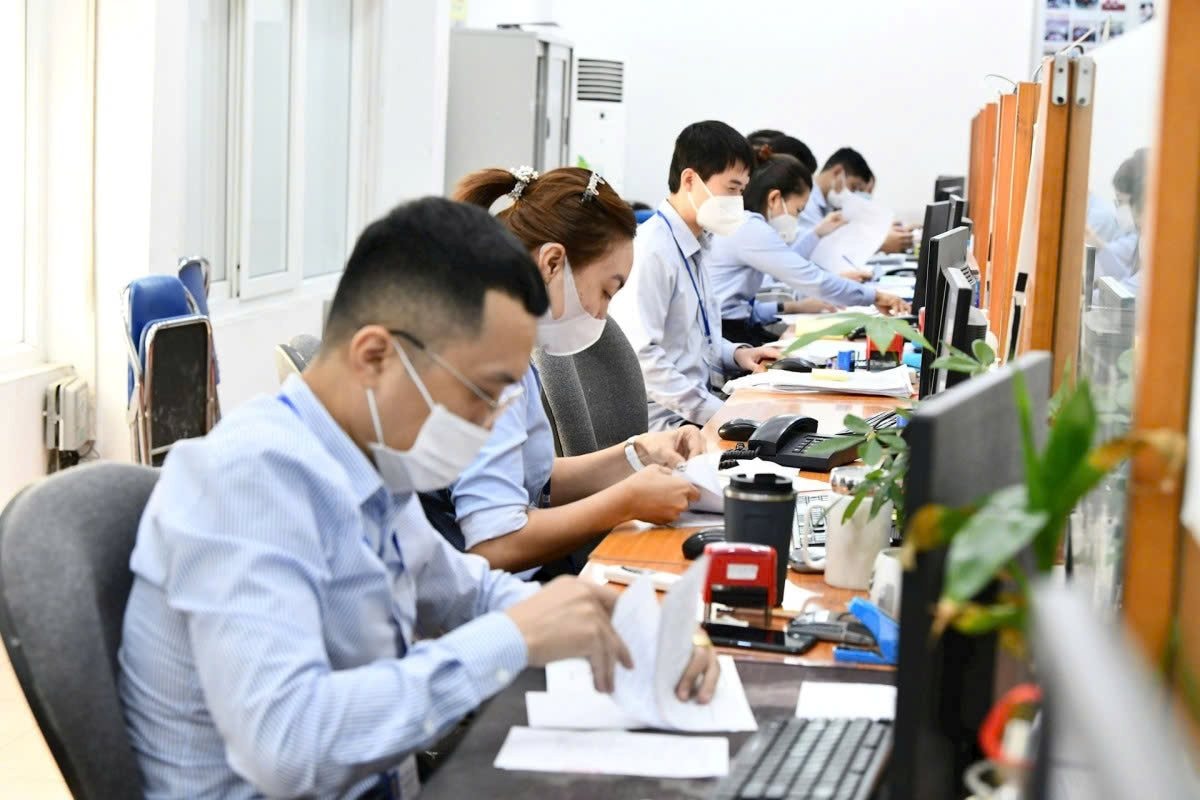 Tuyển hàng nghìn vị trí lương vượt 20 triệu đồng/tháng, có việc hơn 50 triệu đồng- Ảnh 1. Tuyển hàng nghìn vị trí lương vượt 20 triệu đồng/tháng, có việc hơn 50 triệu đồng- Ảnh 1.