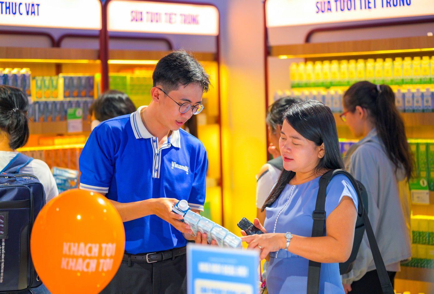 Đằng sau việc các 'ông lớn' lãi đậm- Ảnh 1. Đằng sau việc các 'ông lớn' lãi đậm- Ảnh 1.