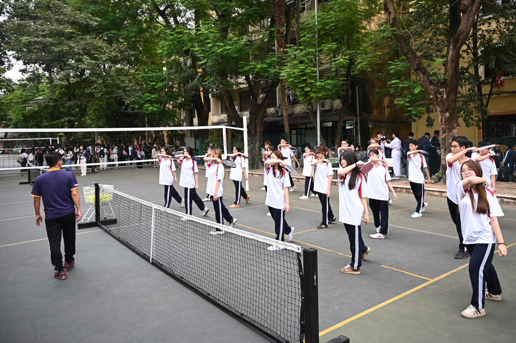 Không đâu sướng bằng ở NEU: Pickleball trở thành môn học thể chất, sinh viên tranh nhau đăng ký- Ảnh 4.