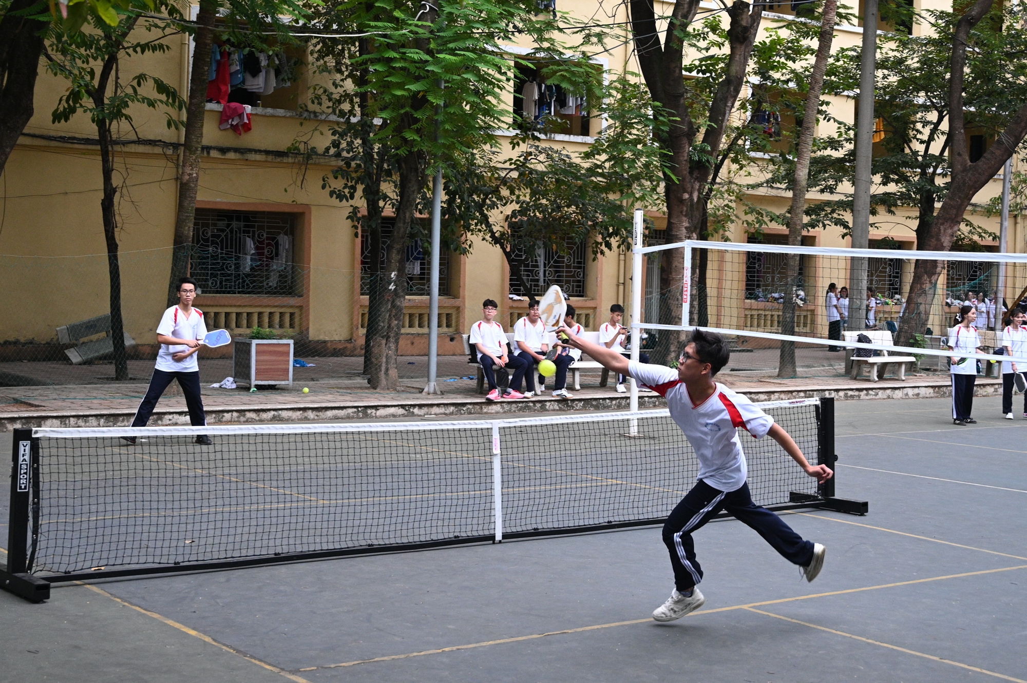 Không đâu sướng bằng ở NEU: Pickleball trở thành môn học thể chất, sinh viên tranh nhau đăng ký- Ảnh 15. Không đâu sướng bằng ở NEU: Pickleball trở thành môn học thể chất, sinh viên tranh nhau đăng ký- Ảnh 15.
