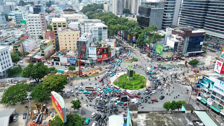 TP.HCM phải giải ngân đầu tư công hơn 600 tỷ đồng mỗi ngày- Ảnh 1. TP.HCM phải giải ngân đầu tư công hơn 600 tỷ đồng mỗi ngày- Ảnh 1.