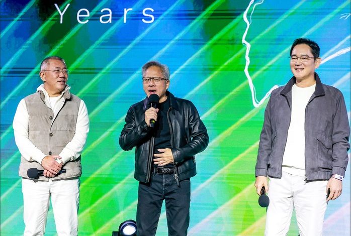 Tiết lộ bất ngờ của CEO Nvidia tại Hàn Quốc trước "bữa tối gà bia"- Ảnh 1. Tiết lộ bất ngờ của CEO Nvidia tại Hàn Quốc trước "bữa tối gà bia"- Ảnh 1.