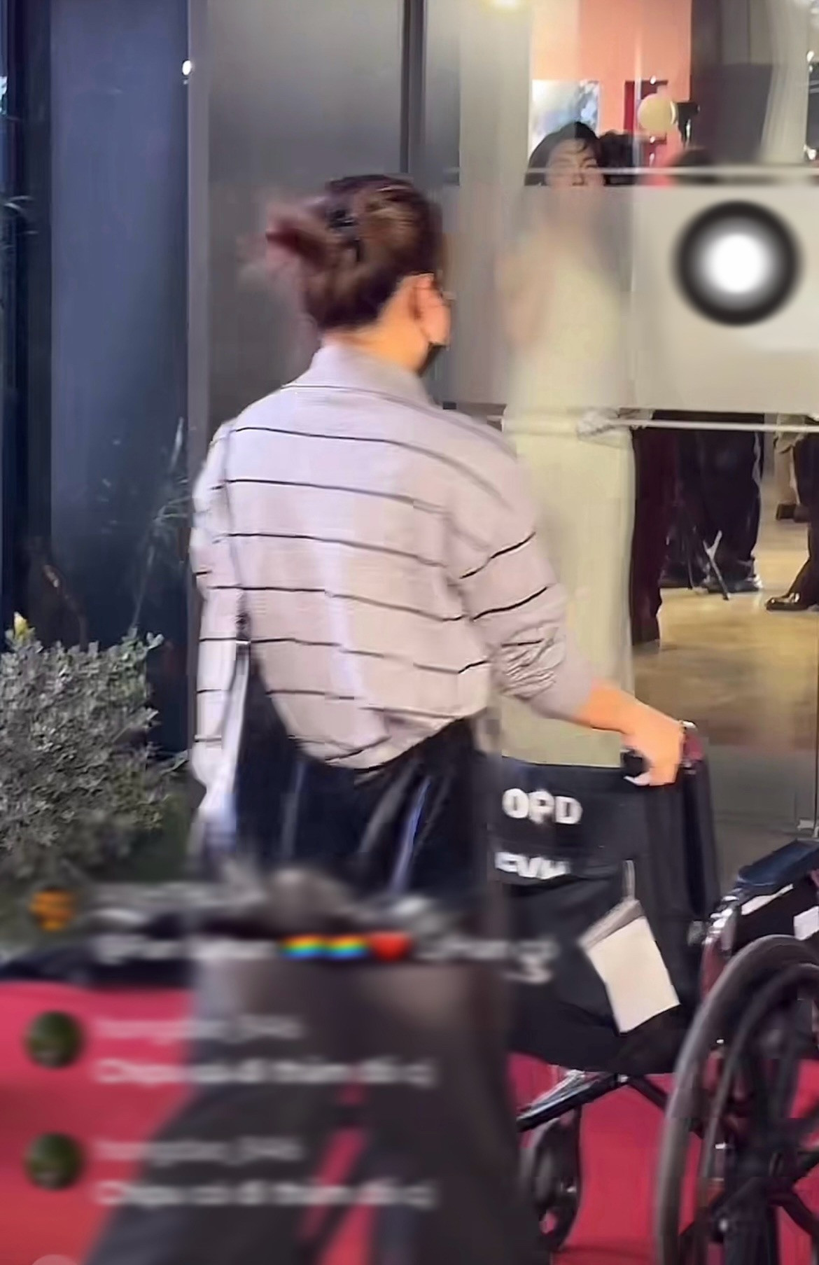 photo-1761883621796 photo-1761883621796