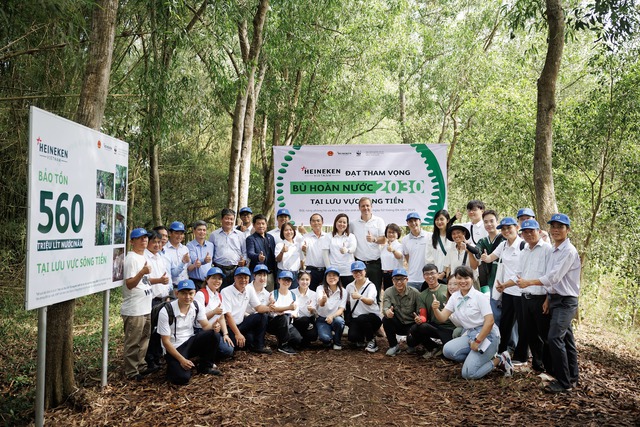 Trái tim "Kiên trì phụng sự" của HEINEKEN Việt Nam: Hơn 1 thập kỷ chung tay bảo tồn nguồn nước vì một Việt Nam tốt đẹp hơn- Ảnh 1. Trái tim "Kiên trì phụng sự" của HEINEKEN Việt Nam: Hơn 1 thập kỷ chung tay bảo tồn nguồn nước vì một Việt Nam tốt đẹp hơn- Ảnh 1.