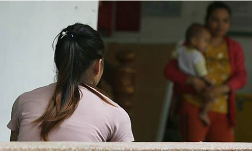 2 giờ đêm đi qua phòng mẹ chồng vẫn còn sáng đèn tôi mới hiểu tại sao từ lúc bà ở cùng, nhà lúc nào cũng bừa bộn- Ảnh 1. 2 giờ đêm đi qua phòng mẹ chồng vẫn còn sáng đèn tôi mới hiểu tại sao từ lúc bà ở cùng, nhà lúc nào cũng bừa bộn- Ảnh 1.