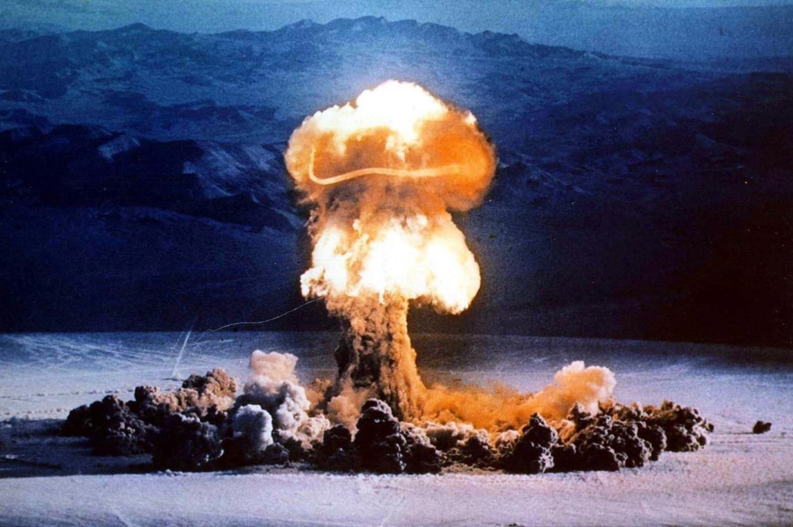 Ông Trump ra lệnh thử vũ khí hạt nhân ngay lập tức: Kho dự trữ Mỹ - Nga - Trung, ai 'khủng' hơn?- Ảnh 2.