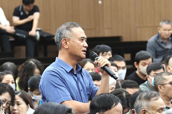 Cựu Bí thư TP Hoà Bình khai 'vay nóng' tiền để nướng vào sòng bạc King Club- Ảnh 1. Cựu Bí thư TP Hoà Bình khai 'vay nóng' tiền để nướng vào sòng bạc King Club- Ảnh 1.