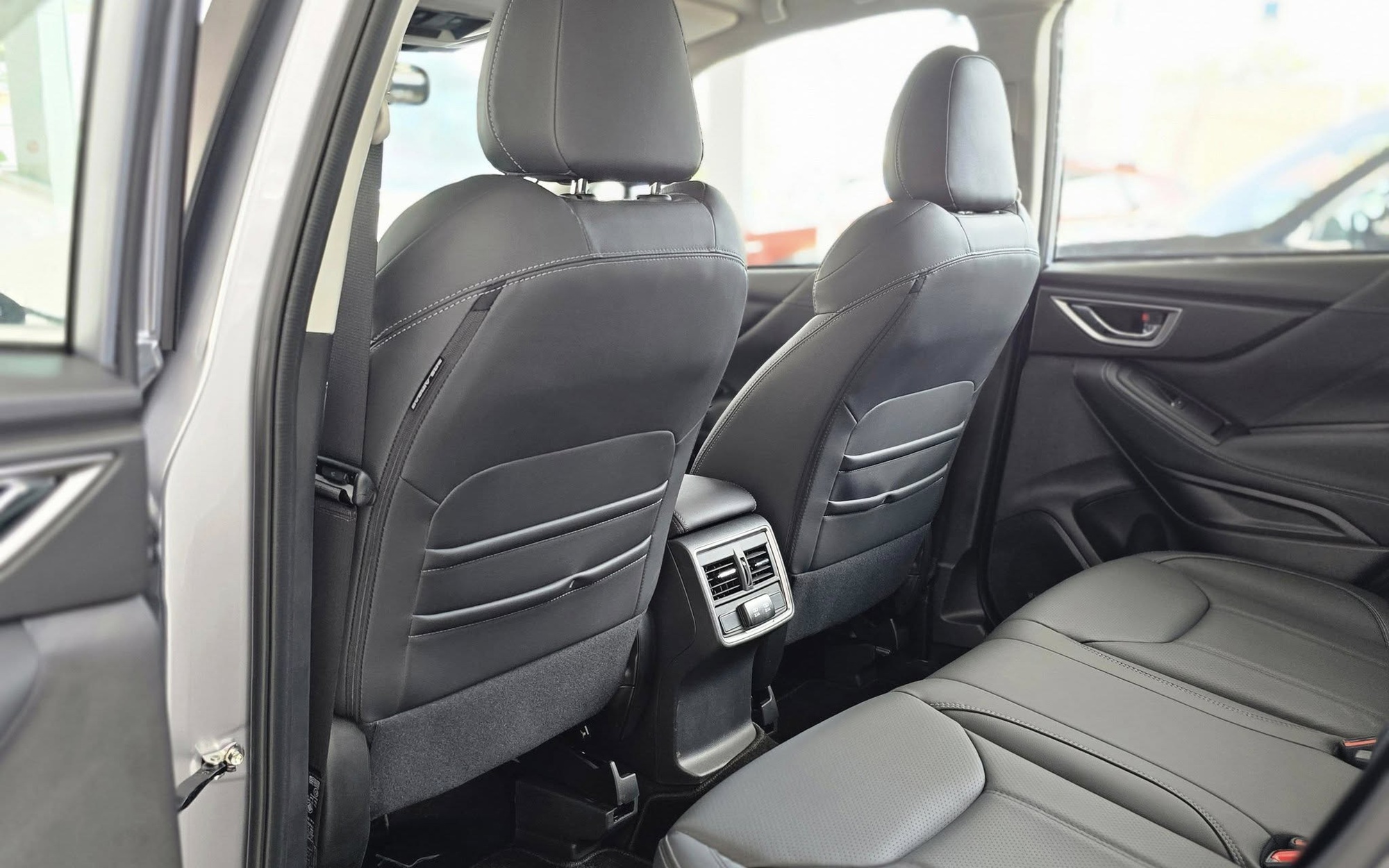 Subaru Forester giảm giá mạnh tại đại lý, dọn kho chờ đời mới sắp ra mắt: Bản đắt nhất còn 919 triệu đồng, ‘dễ thở’ hơn trước CX-5, Territory- Ảnh 6.