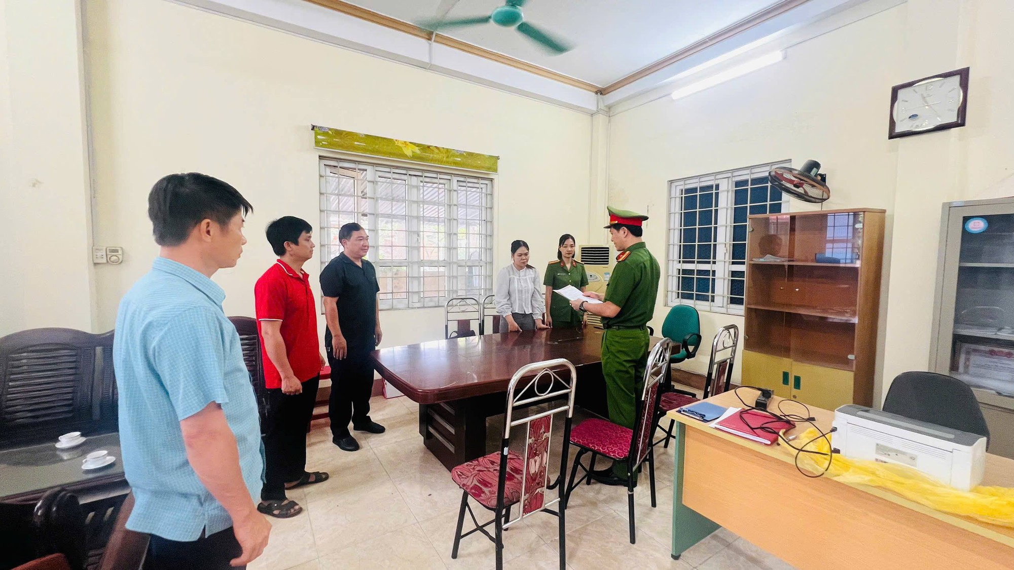 Khám xét nơi ở, khởi tố kế toán Phạm Thị Thủy- Ảnh 3.