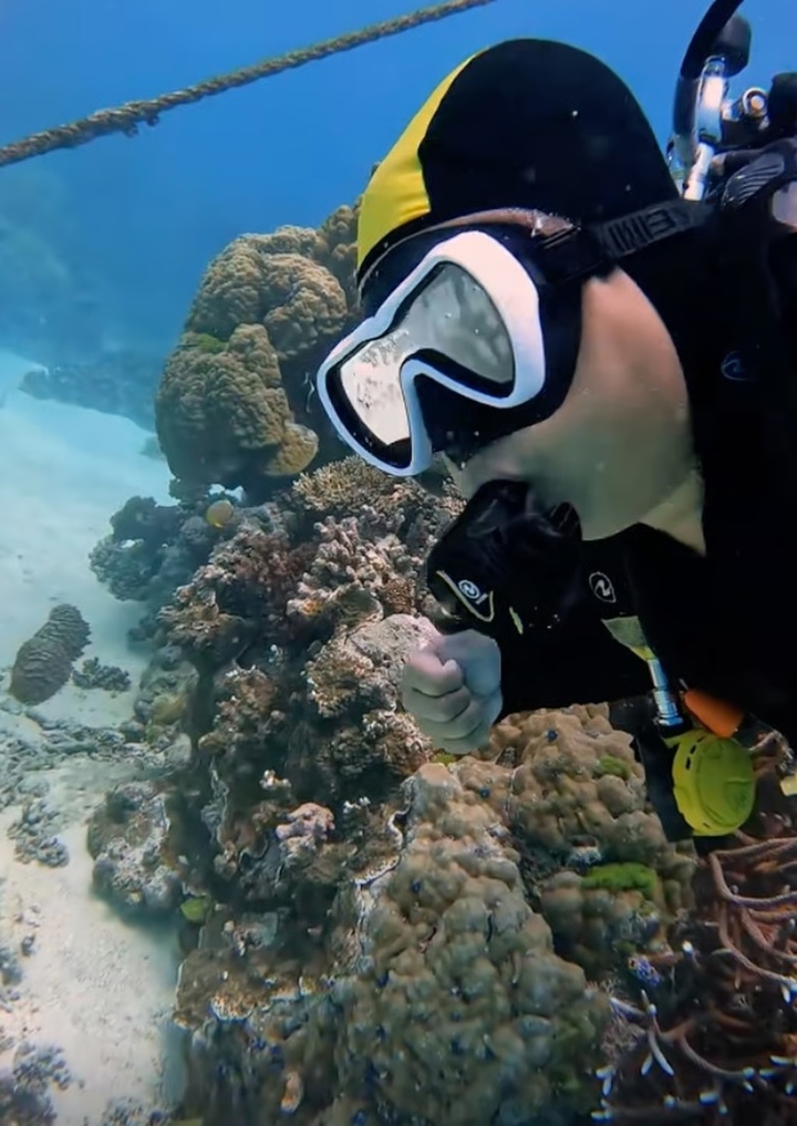 Chàng trai nghèo bỏ nghề thợ xây, trở thành blogger du lịch kiếm triệu đô- Ảnh 4.