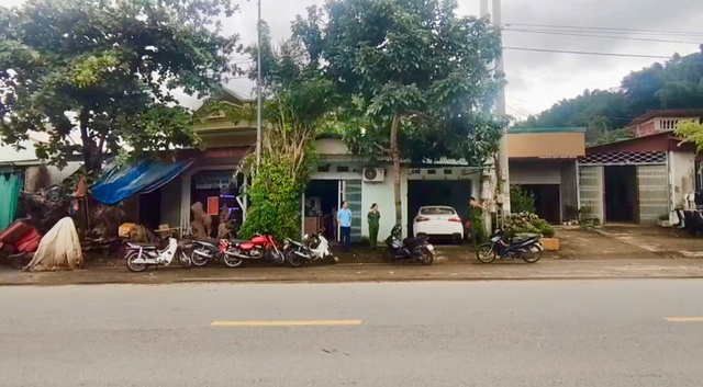 Bắt tạm giam "thầy giáo" Nguyễn Mạnh Tuân- Ảnh 2. Bắt tạm giam "thầy giáo" Nguyễn Mạnh Tuân- Ảnh 2.