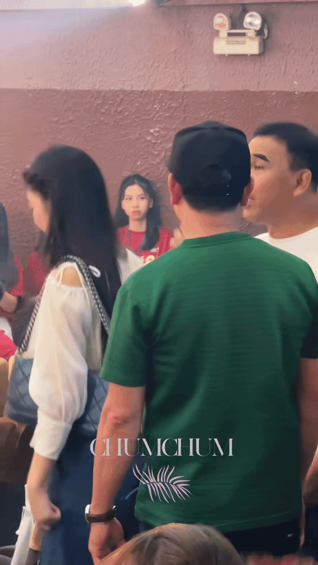 Con gái Phó chủ tịch Hội điện ảnh Việt Nam xuất hiện gây chú ý- Ảnh 2. Con gái Phó chủ tịch Hội điện ảnh Việt Nam xuất hiện gây chú ý- Ảnh 2.