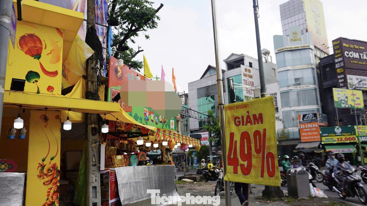 Bánh trung thu 30.000 đồng không ai ngó, bánh 800.000 đồng tấp nập người mua- Ảnh 2.