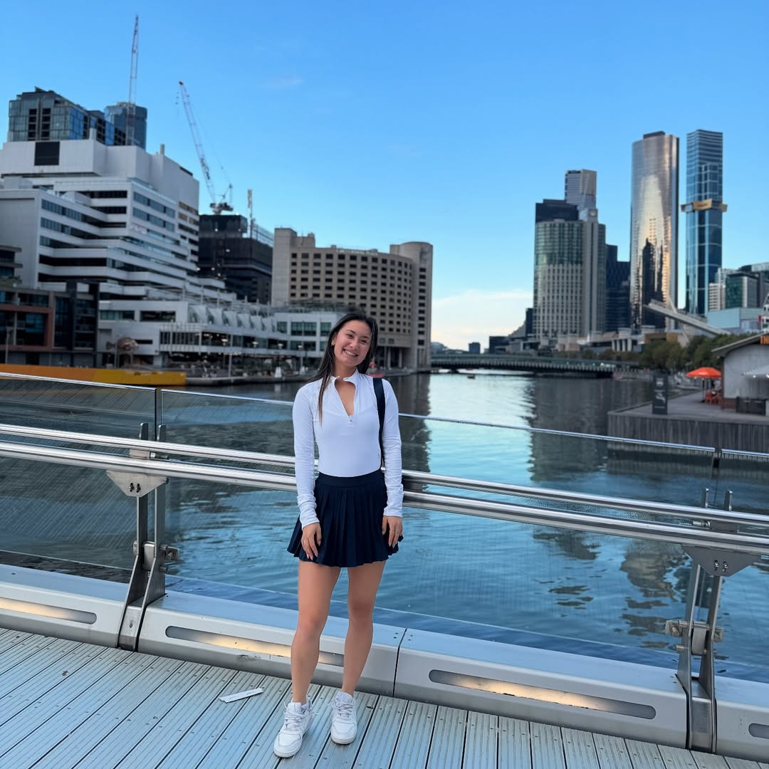 Alix Trương là ai mà hot đùng đùng, xả loạt ảnh ở Việt Nam toàn thấy đánh pickleball và ăn bánh mì?- Ảnh 13. Alix Trương là ai mà hot đùng đùng, xả loạt ảnh ở Việt Nam toàn thấy đánh pickleball và ăn bánh mì?- Ảnh 13.