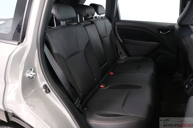 Subaru Forester 2026 tiếp tục về ĐNÁ, quy đổi 2,1 tỷ đồng: Thiết kế lột xác, mạnh hơn nhưng cần một điều để thuyết phục khách Việt khi bán tháng sau- Ảnh 6.