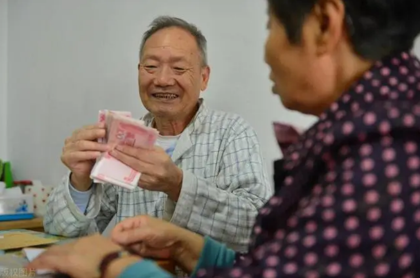 Được thưởng Tết 1,4 tỷ đồng nhưng mẹ dặn chỉ mang về quê 1,8 triệu: 2 tháng sau tôi mới hiểu nguyên do, thề cả đời không bao giờ quên- Ảnh 2. Được thưởng Tết 1,4 tỷ đồng nhưng mẹ dặn chỉ mang về quê 1,8 triệu: 2 tháng sau tôi mới hiểu nguyên do, thề cả đời không bao giờ quên- Ảnh 2.