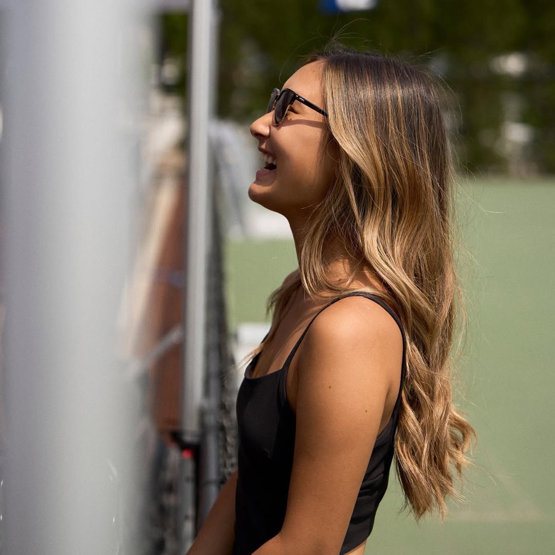 Alix Trương là ai mà hot đùng đùng, xả loạt ảnh ở Việt Nam toàn thấy đánh pickleball và ăn bánh mì?- Ảnh 14. Alix Trương là ai mà hot đùng đùng, xả loạt ảnh ở Việt Nam toàn thấy đánh pickleball và ăn bánh mì?- Ảnh 14.