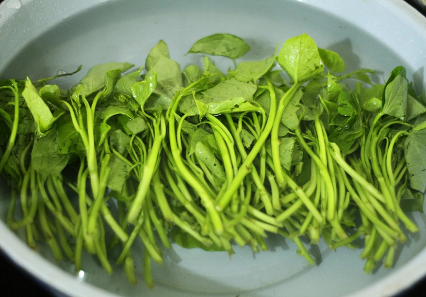 8 loại rau Việt "rẻ hơn thịt, bổ hơn th…