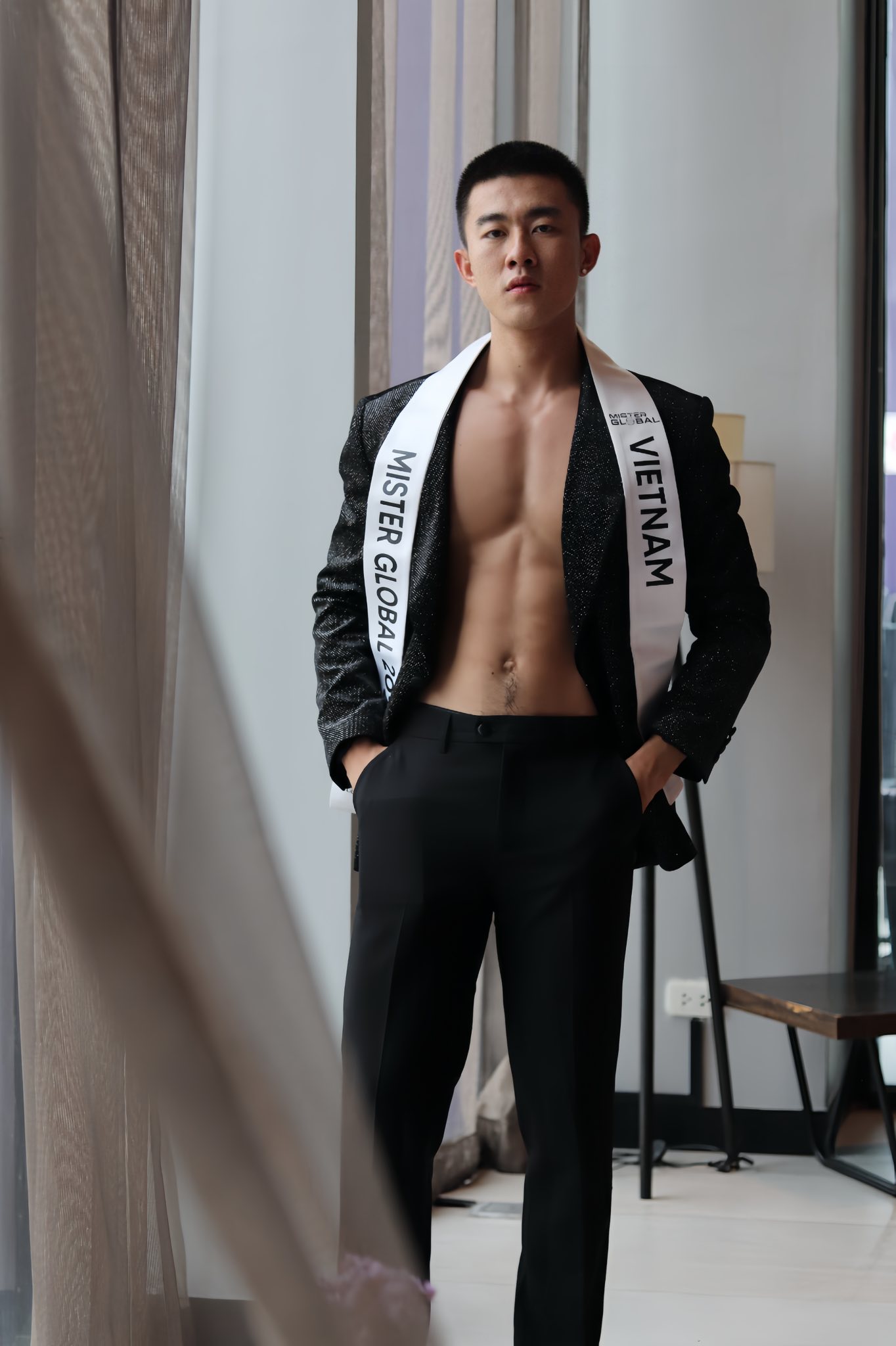 Tình hình Công Vinh sau nhập viện cấp cứu- Ảnh 2. Tình hình Công Vinh sau nhập viện cấp cứu- Ảnh 2.