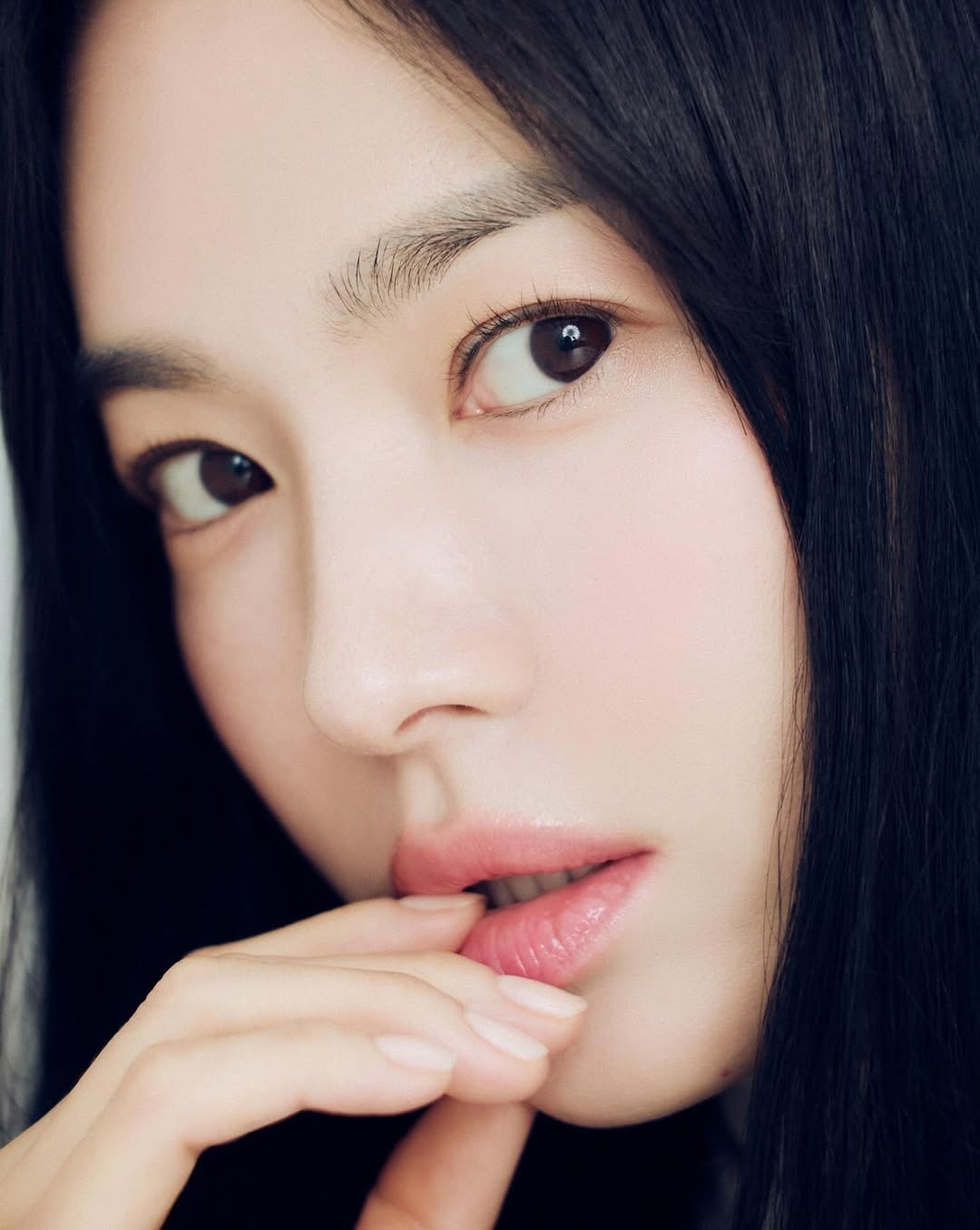 Song Hye Kyo đúng là “thiên tài gương mặt”: Bước vào tuổi trung niên liền khiến chị em châu Á xin bí quyết chống già- Ảnh 4.