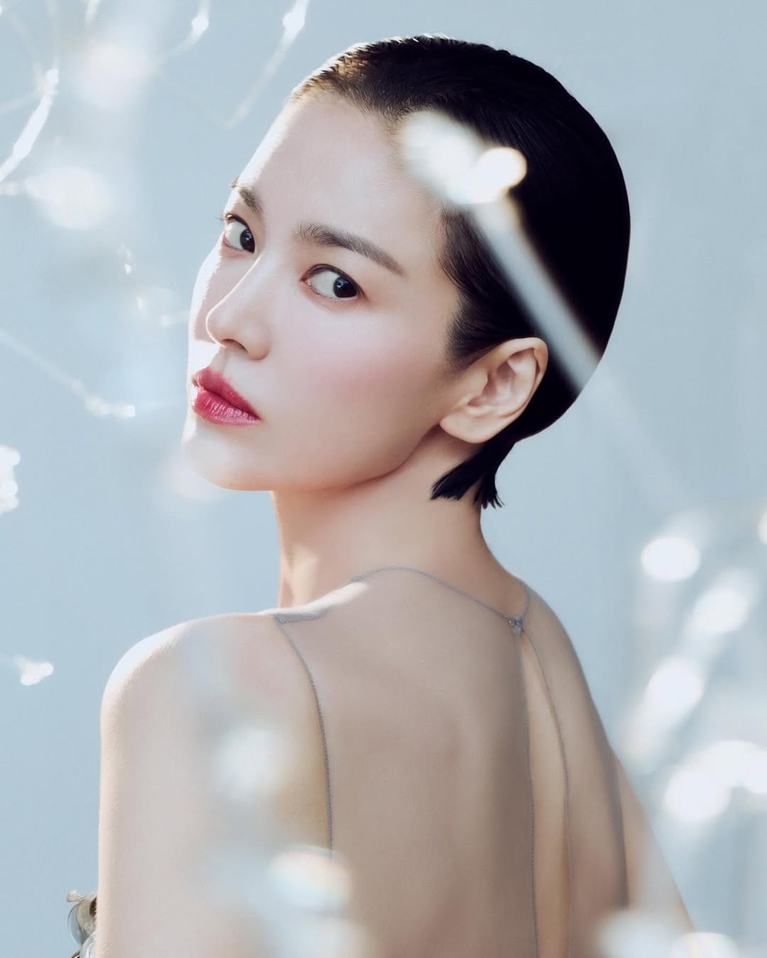 Song Hye Kyo đúng là “thiên tài gương mặt”: Bước vào tuổi trung niên liền khiến chị em châu Á xin bí quyết chống già- Ảnh 7.