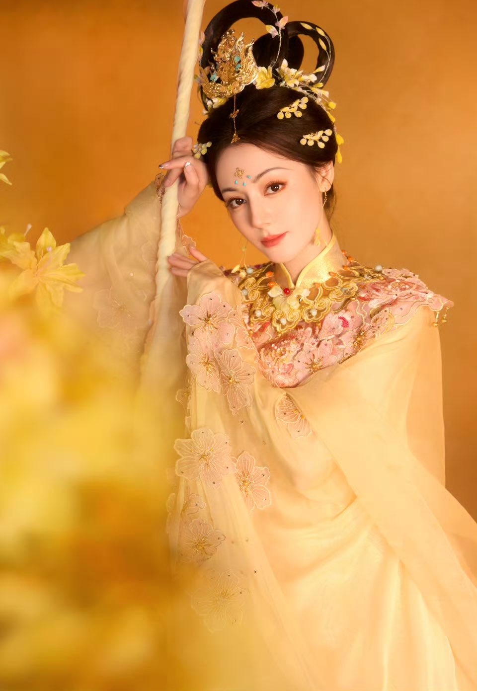 Ngàn vạn mỹ nhân đều thua chị Hằng đẹp nhất Trung Thu 2025: Tiên khí đầy người ngắm mà mê, không phân biệt nổi thật hay mơ- Ảnh 7. Ngàn vạn mỹ nhân đều thua chị Hằng đẹp nhất Trung Thu 2025: Tiên khí đầy người ngắm mà mê, không phân biệt nổi thật hay mơ- Ảnh 7.