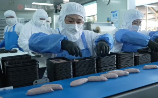 Ly hôn, nợ ngập đầu, doanh nhân Trung Quốc làm lại đời nhờ... bán xúc xích nướng, tạo nên thương hiệu 'viral' cõi mạng- Ảnh 3.