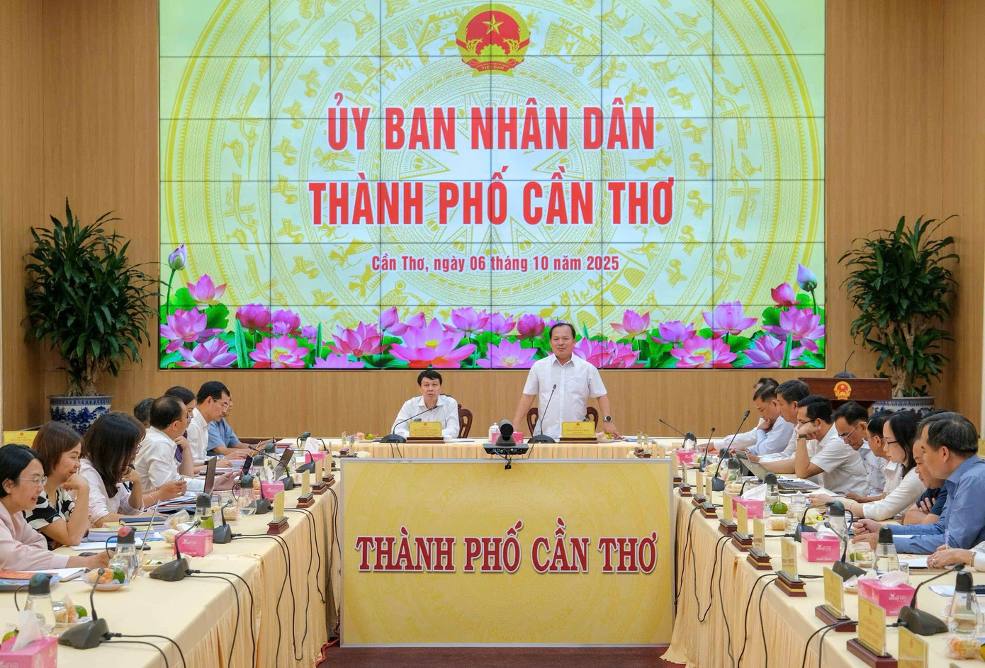Cần Thơ 'muốn' nâng cấp sân bay và dự án cảng biển Trần Đề- Ảnh 2.