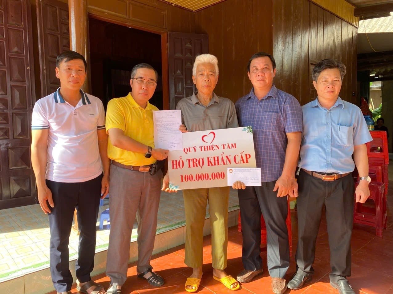 Hỗ trợ khẩn cấp 500 tỷ ở VN, tỷ phú Phạm Nhật Vượng tiếp tục làm 1 việc cực ý nghĩa ở nơi xảy ra động đất- Ảnh 3. Hỗ trợ khẩn cấp 500 tỷ ở VN, tỷ phú Phạm Nhật Vượng tiếp tục làm 1 việc cực ý nghĩa ở nơi xảy ra động đất- Ảnh 3.