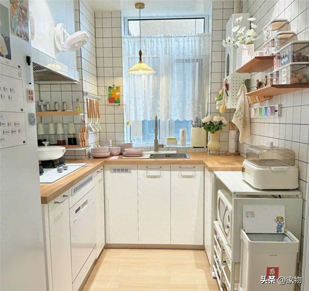 Căn bếp 3,5m² chữ U đang viral: Nhỏ xíu mà Căn bếp 3,5m² chữ U đang viral: Nhỏ xíu mà
