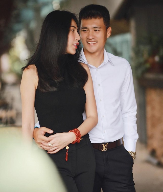 Nữ ca sĩ Vbiz từng được chồng cho 40 tỷ tiêu vặt: Kín tiếng đời tư sau "giông bão", sơ hở lại vướng tin đồn ly hôn- Ảnh 4.
